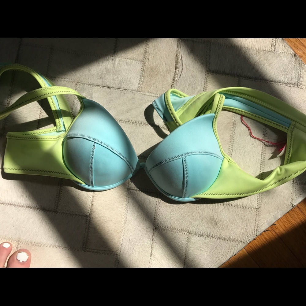 Bikini top